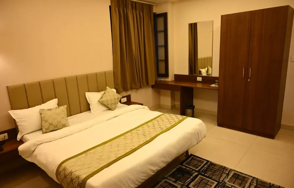 Ttamaasha Innn Deluxe Room Image